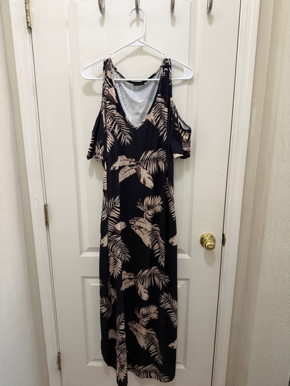 Gracyoga XXL Cold-Shoulder Black Maxi Dress Beige Palm Print Plus Size Soft